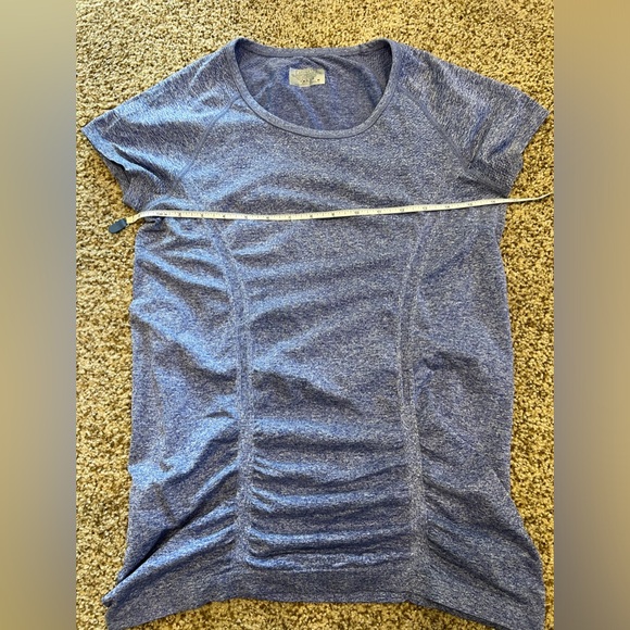 Athleta blue heather top with ruching and short sleeves - Picture 6 of 7